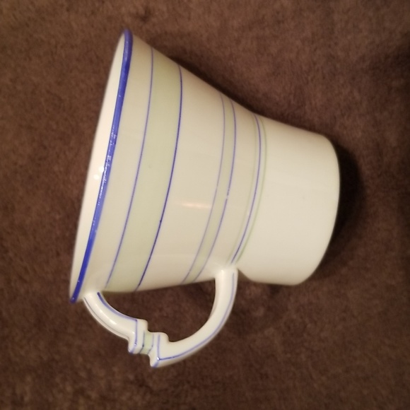 1930s Vintage Royal Albert Art Deco Teacup and Saucer Set - Picture 17 of 17